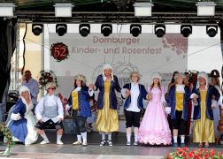 Dornburg Krohnt Neue Rosenkoenigin 10